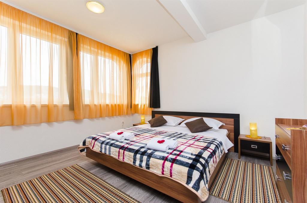 טרוגיר Apartments Branka מראה חיצוני תמונה