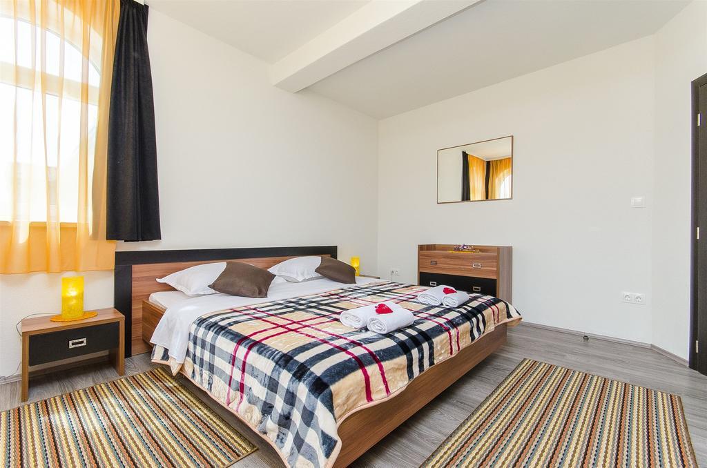 טרוגיר Apartments Branka מראה חיצוני תמונה